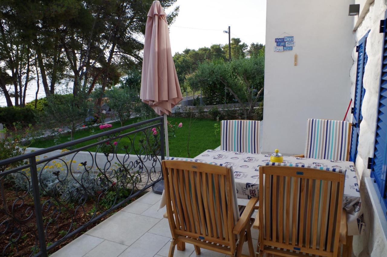 Apartments By The Sea Slatine, Ciovo - 14158 ภายนอก รูปภาพ
